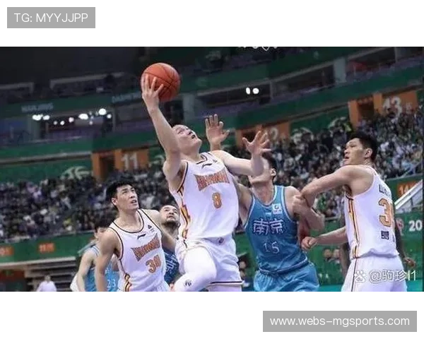 上海队团队篮球显成效 高位逼抢与快速转换成取胜之匙 上海队团队篮球显成效 高位逼抢与快速转换成取胜之匙